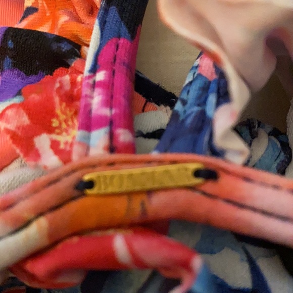 BOAMAR Floral Ruffle Bikini Top - Picture 5 of 5